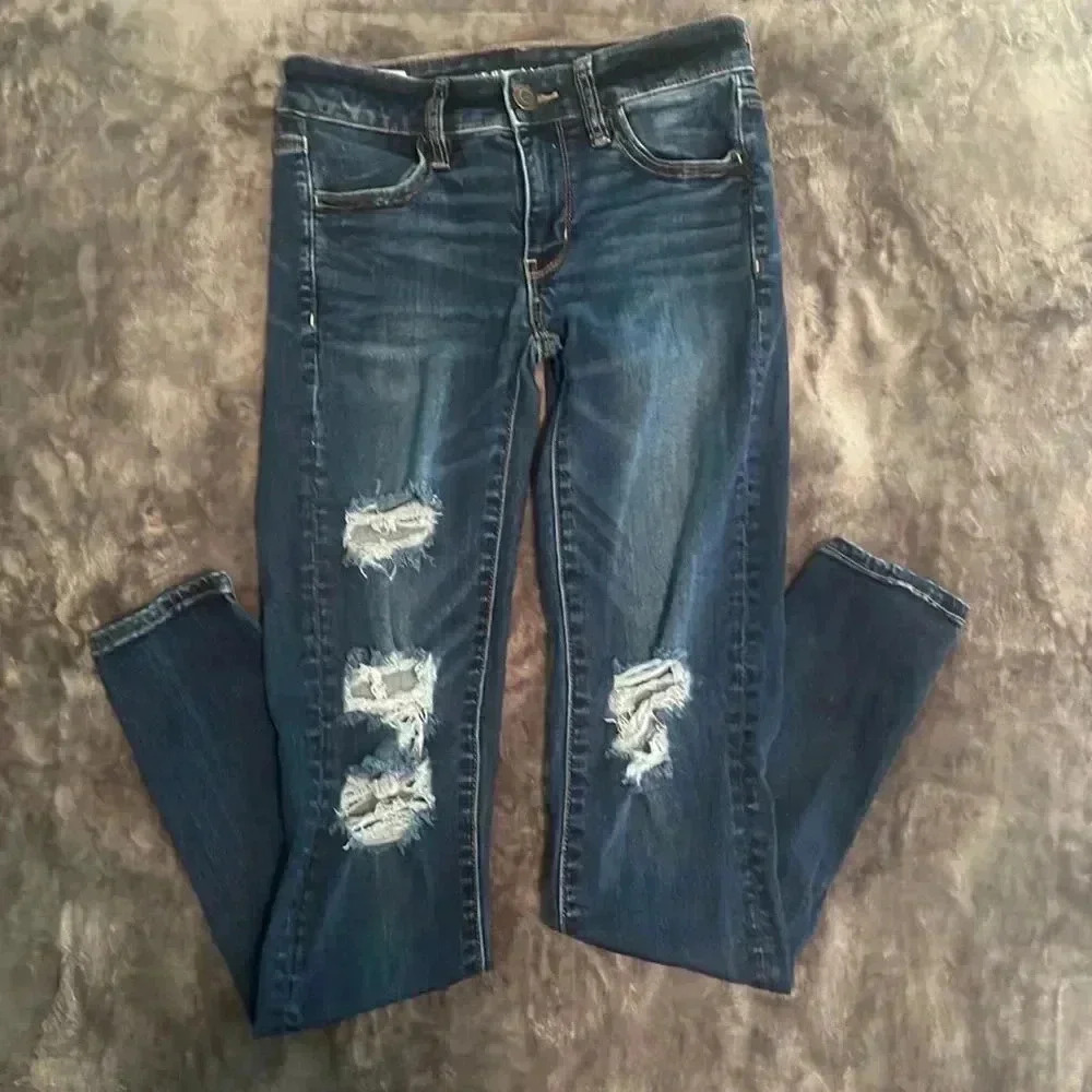 🧡 Women’s American Eagle jeggings size 4 long. Next level stretch with rips